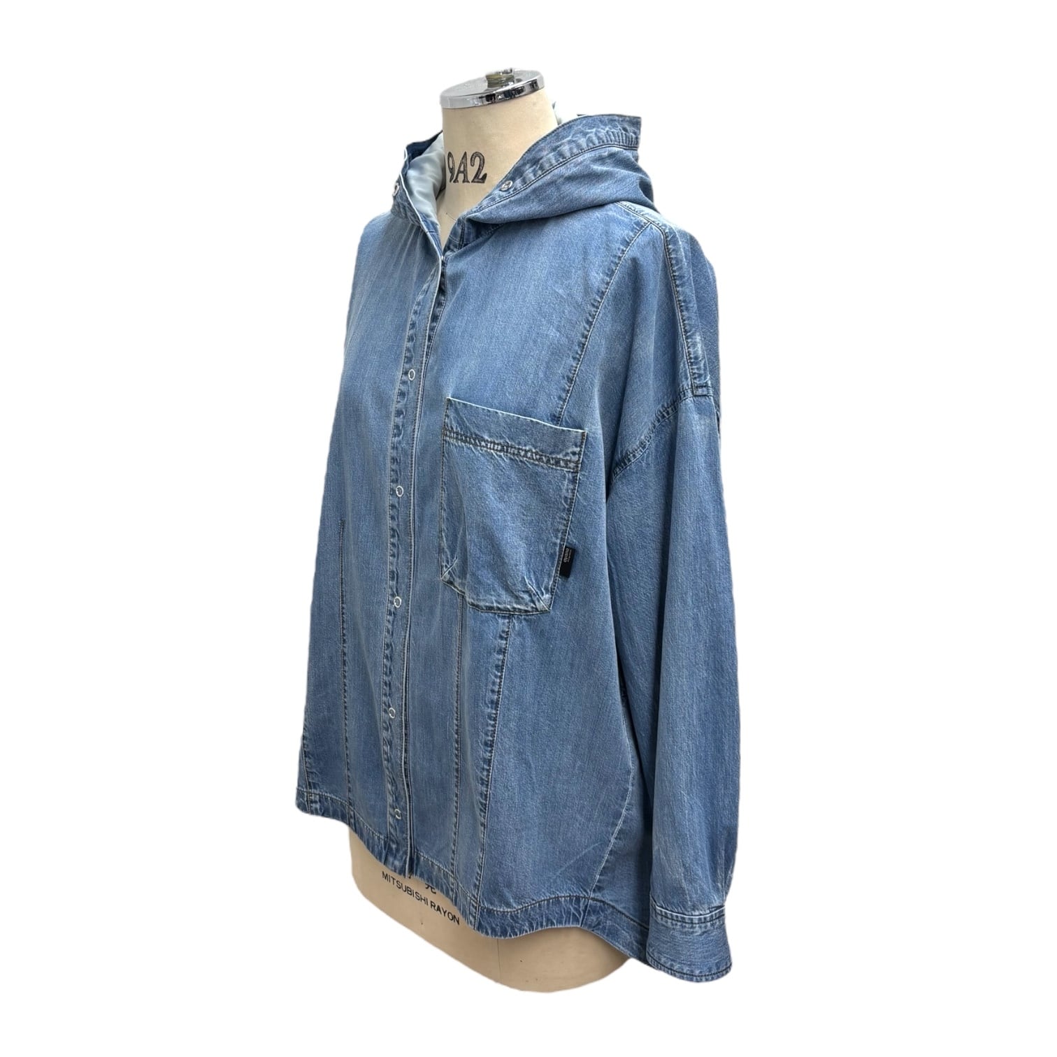 ayane】ダンガリーフーディシャツ（855708） | FORME Base STORE