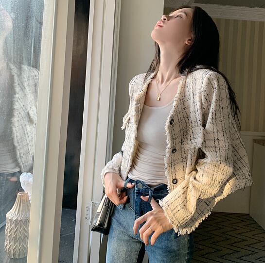 ショート丈 ツイード ジャケット フリンジ 上品 ボタン 韓国 送料無料】 ツイードジャケット 羽織 白 フリンジ きれいめ