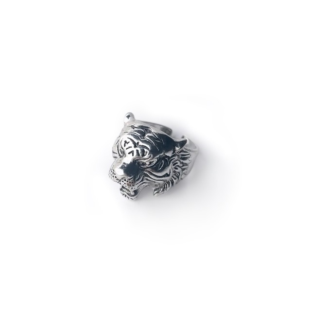 Tiger ring