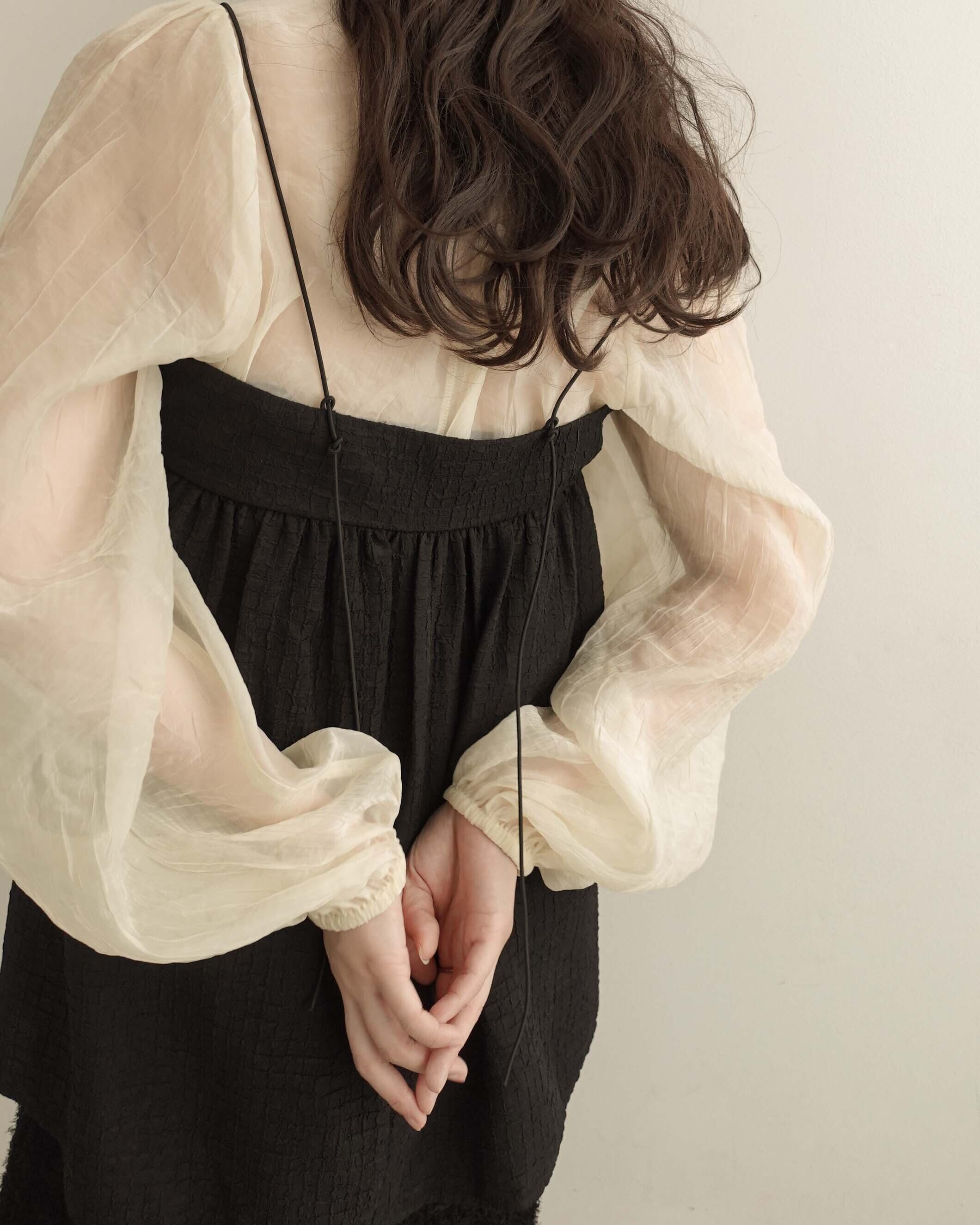 alumu.2way airy slit button blouse