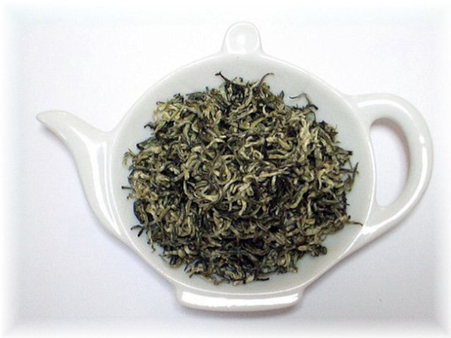 【洞庭碧螺春】：太湖の周辺が産地で一芯一葉のみで製茶される希少な高級茶。