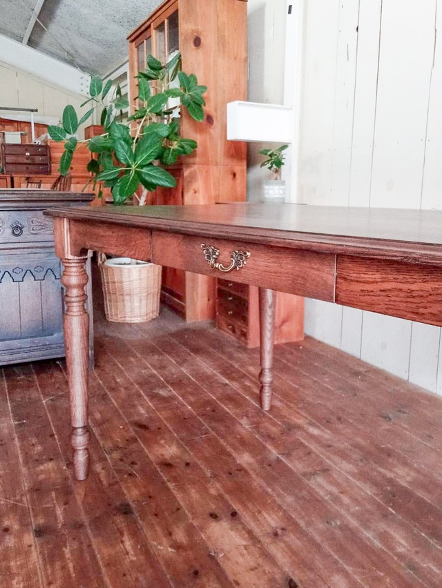 オークターンドレッグダイニングテーブル “クラシック”(アンティーク調ろくろ足テーブル) W1400〜2400 4〜8人掛け 引き出し付きダイニングテーブル