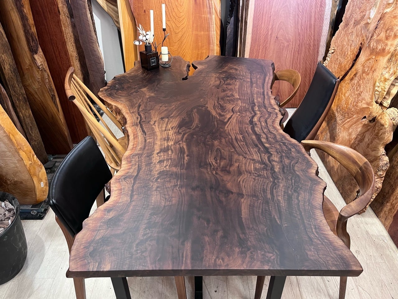 クラロウォールナット_2130×890-900-1150×35_横浜元町店_テーブル天板