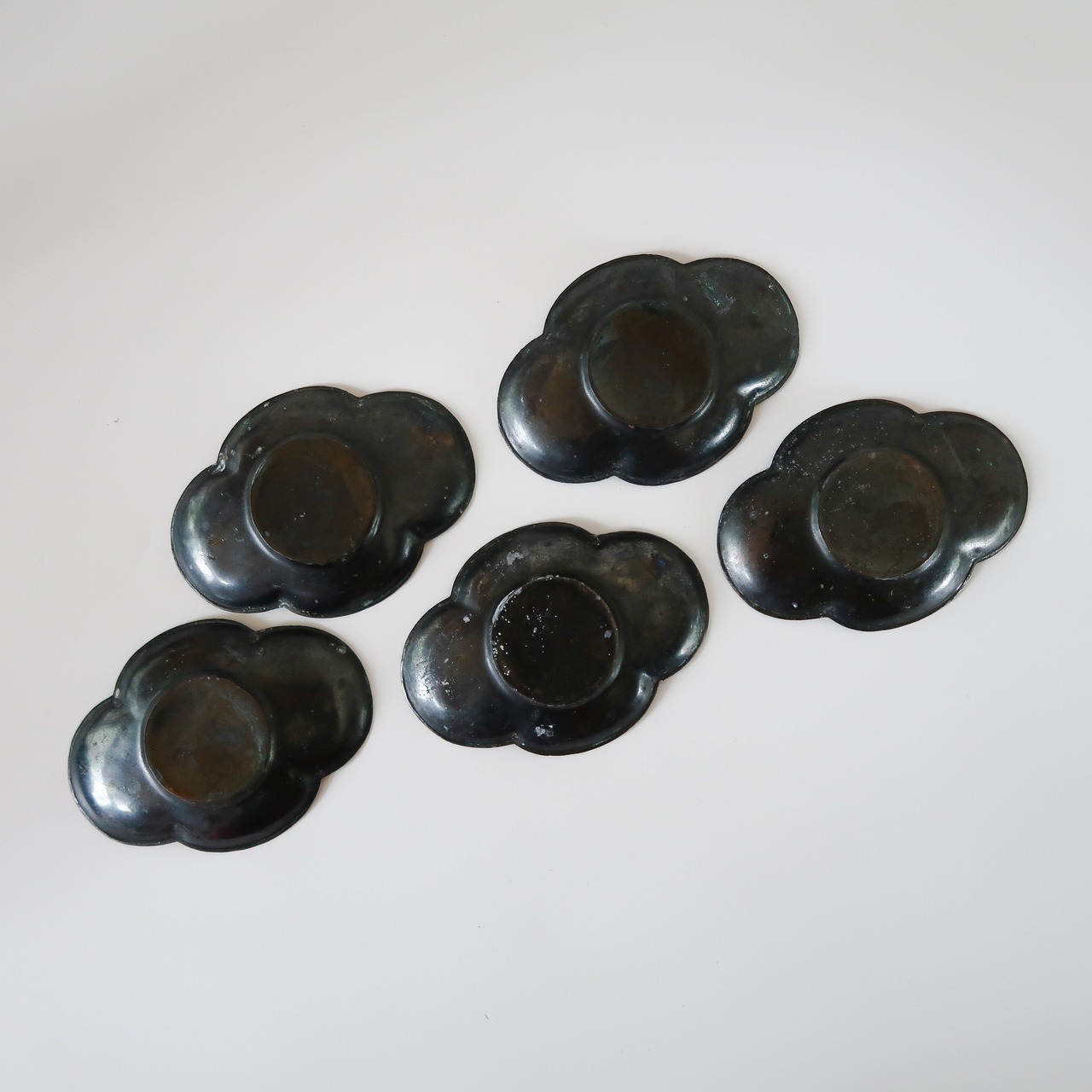 雲のような茶托