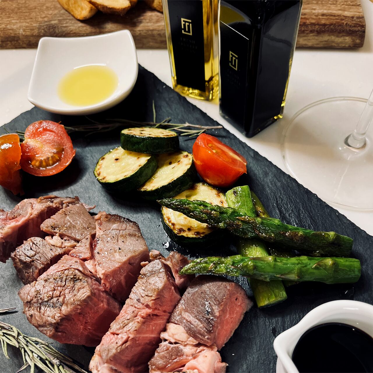 白トリュフ醤油と白トリュフオイルのセット【化粧箱入り】 | FRESH