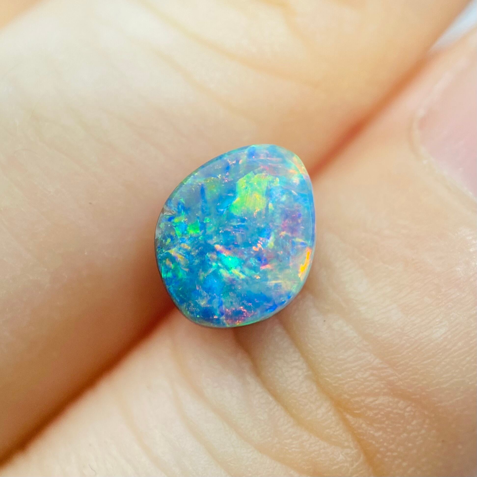 楽園 ボルダーオパール