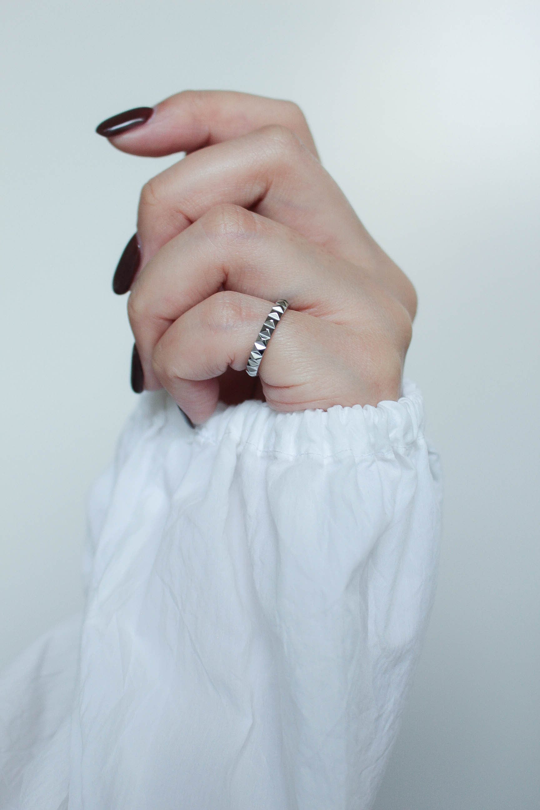 Eternity Studs Pinky Ring | ebine(エビネ)|金属アレルギー対応