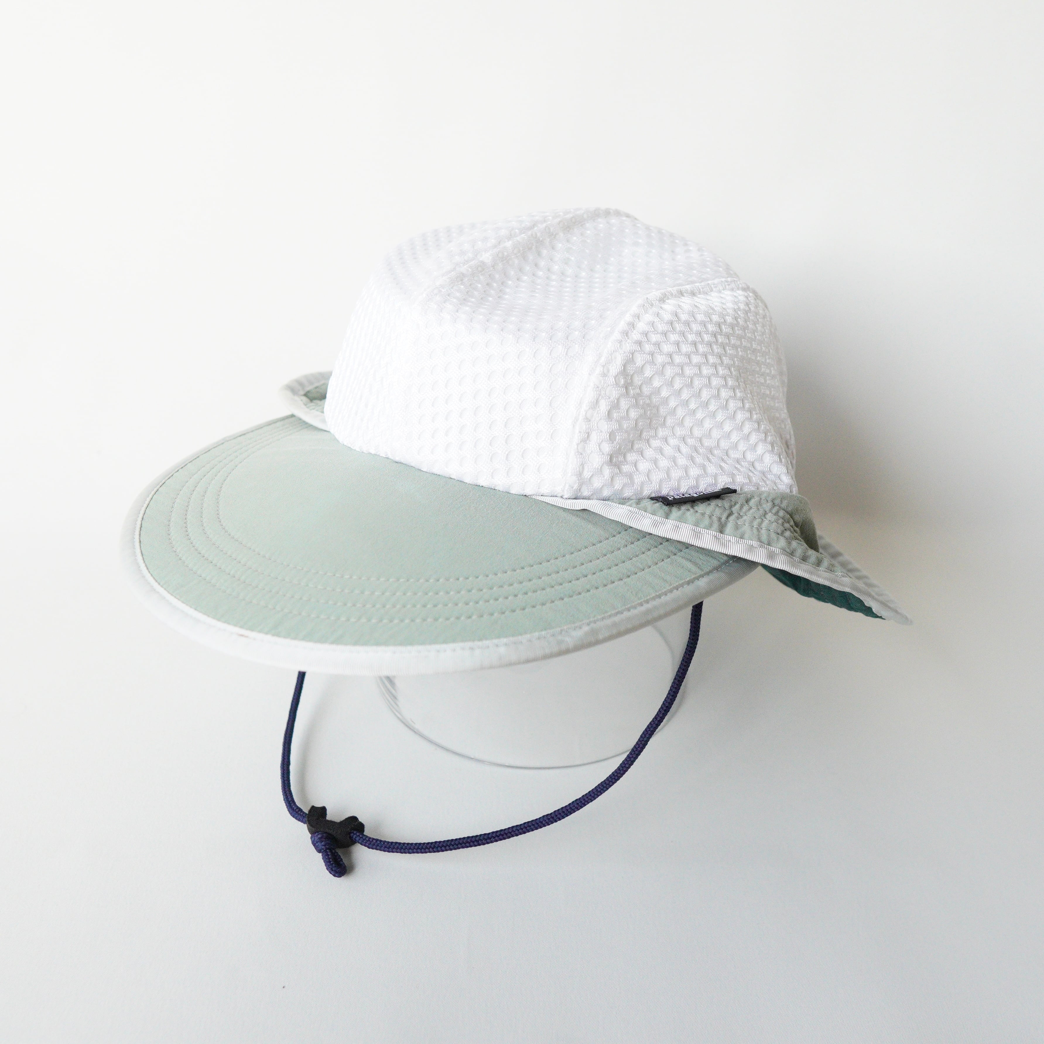 "Patagonia" vented broadbill hat