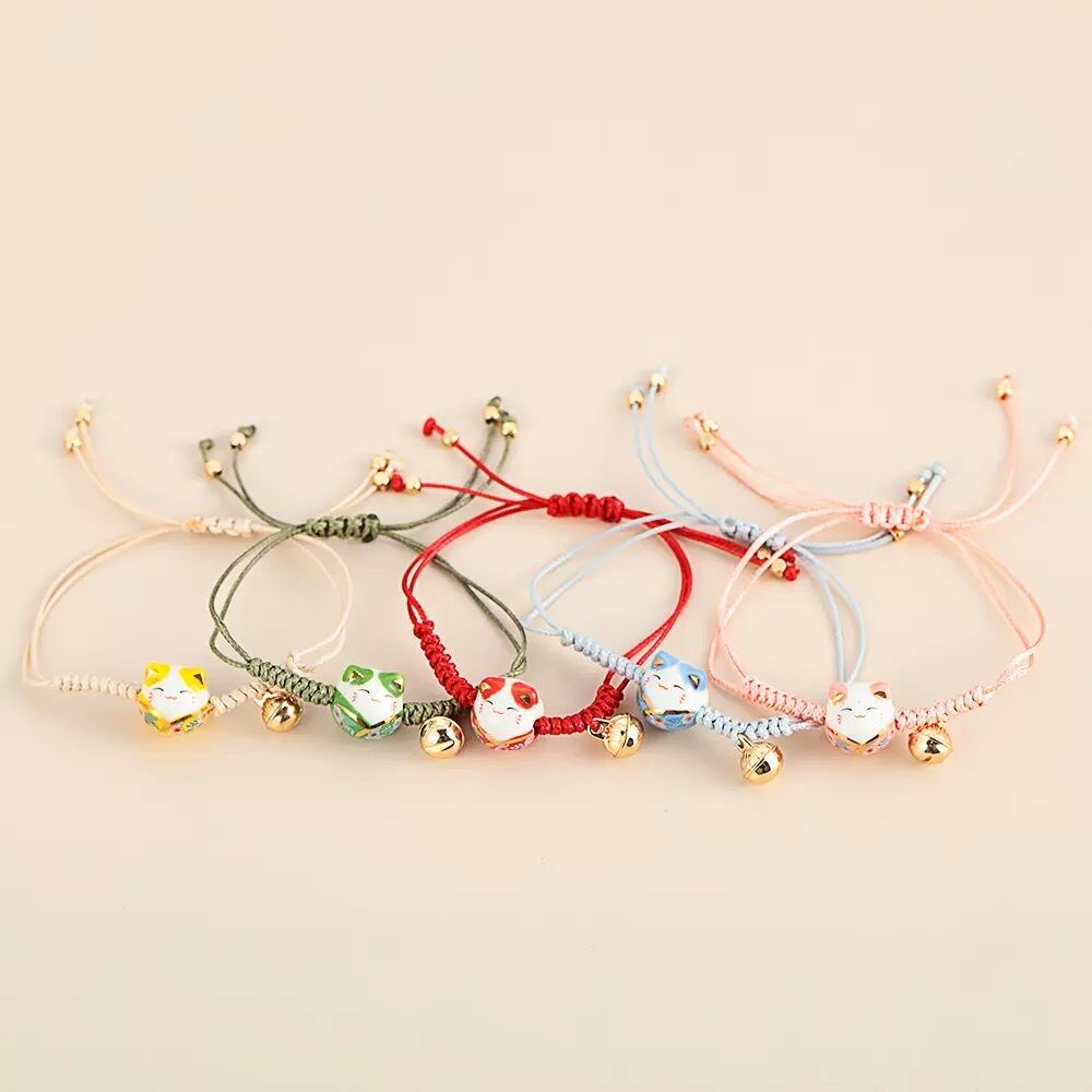 セラミック製猫と鈴、手織ブレスレット