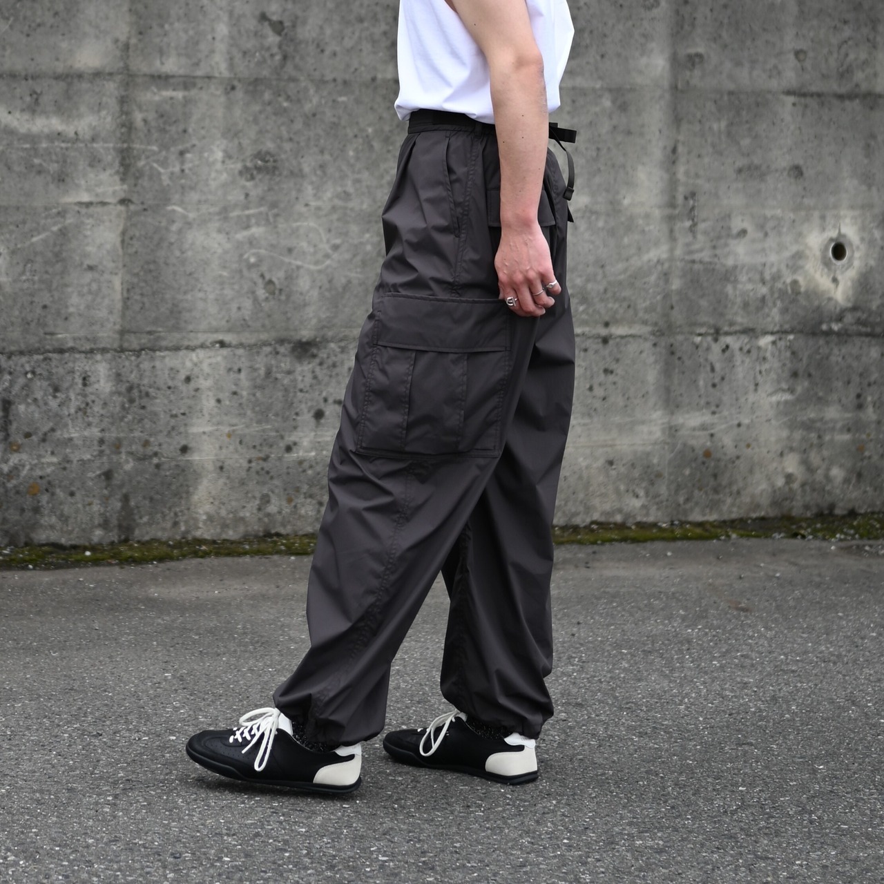 THE DAY QUICK DRY STRETCH T-SHIRT、product twelve、Utility Pantsコーディネート