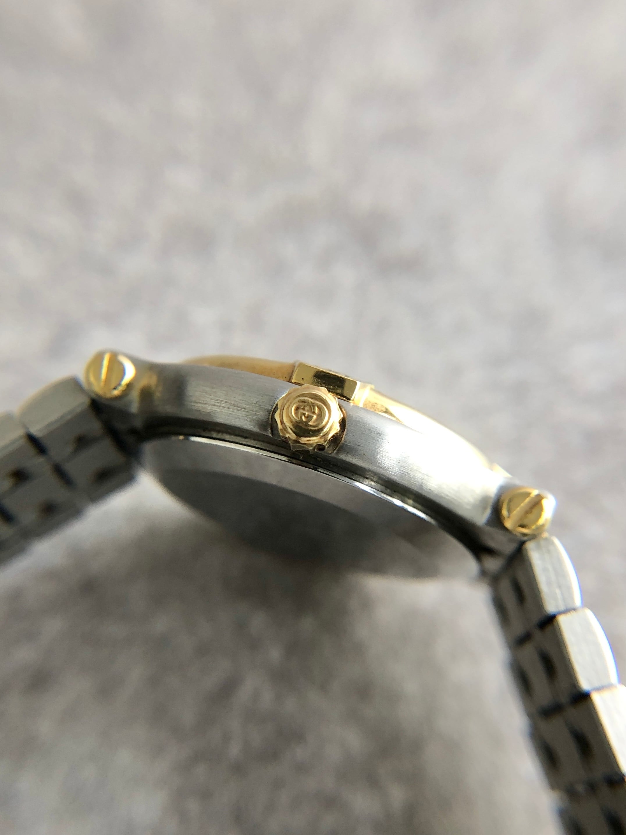 GUCCI グッチ 腕時計 シルバー×ゴールド G ステンレススチール 9000L