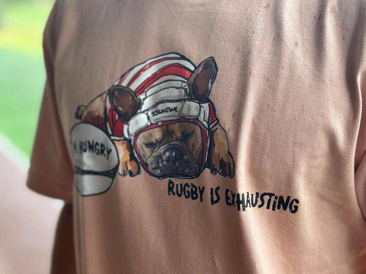 RUGBY FRENCH BULLDOG Tシャツ ダスティピンク