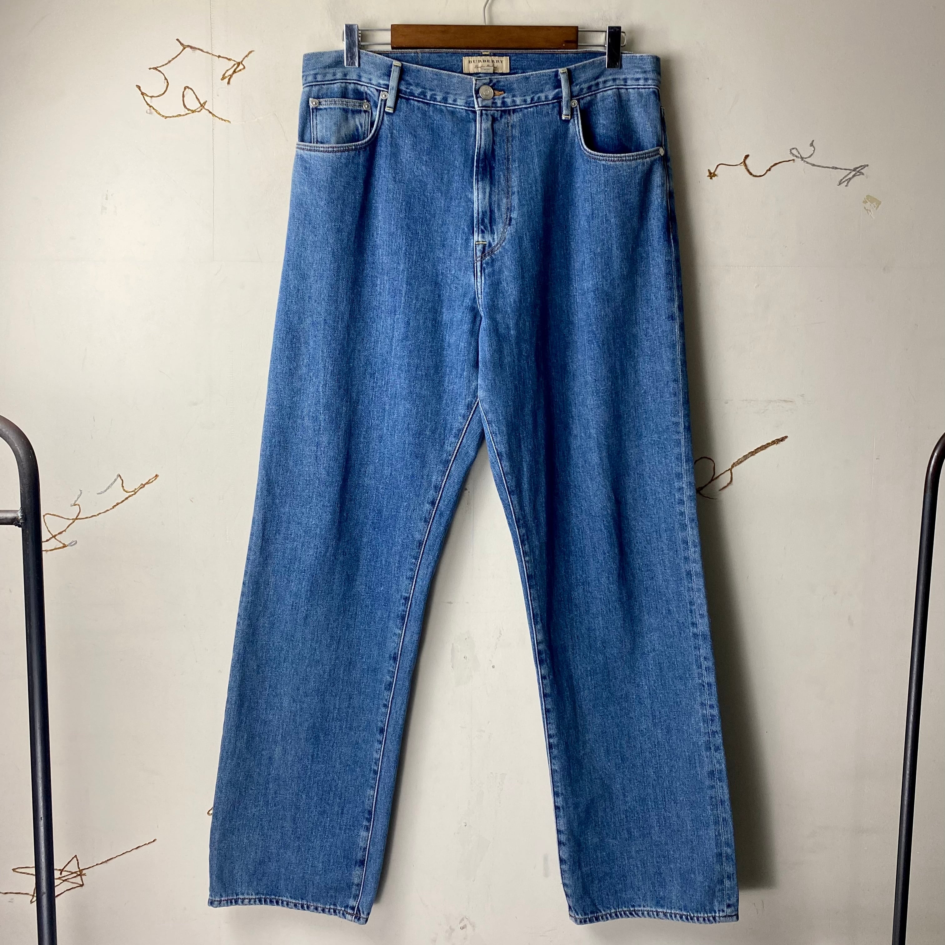 BURBERRY LONDON ENGLAND logo print denim pants | NOIR ONLINE