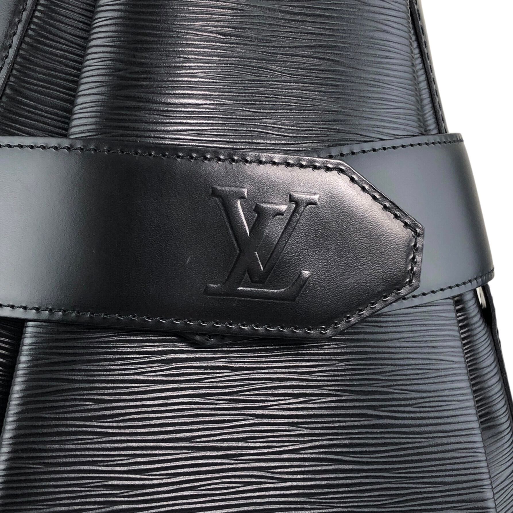 LOUIS VUITTON ルイヴィトン エピ ショルダーバッグ ブラック レザー
