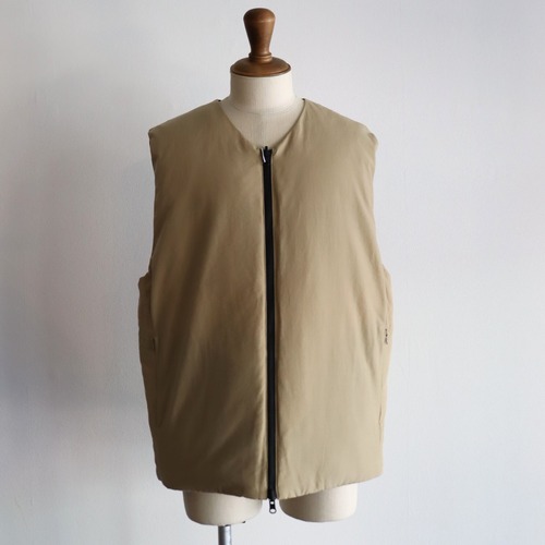LAMOND " N/C SHIBO REVERSIBLE DOWN VEST (Beige × Black)"