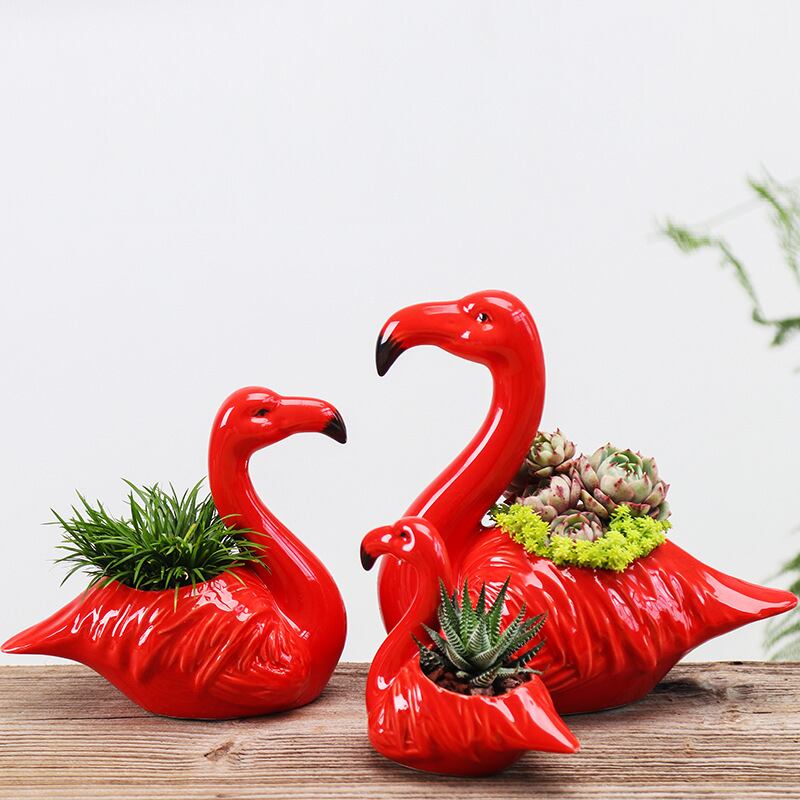 フラミンゴ形の植木鉢オブジェ 3サイズ 多肉植物 | Russel 海外