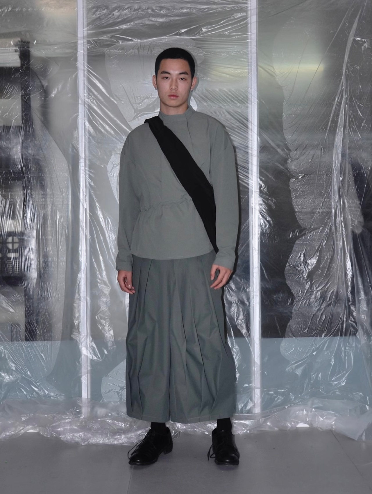 Wide Pleat Cropped Trousers