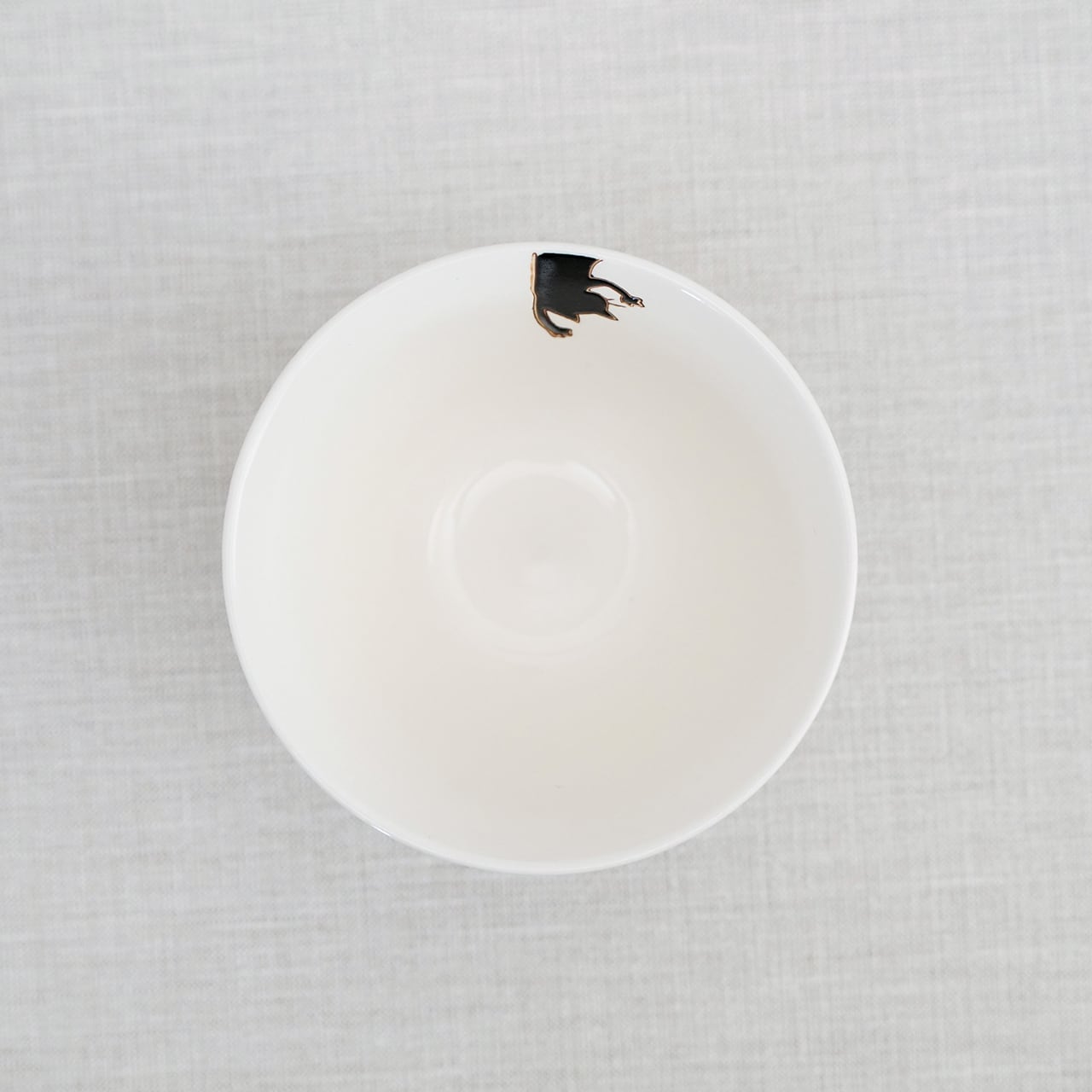 ぶらさがり猫 反茶碗（クロ・ミケ・トラ） | 菊祥陶器／工房祥sho