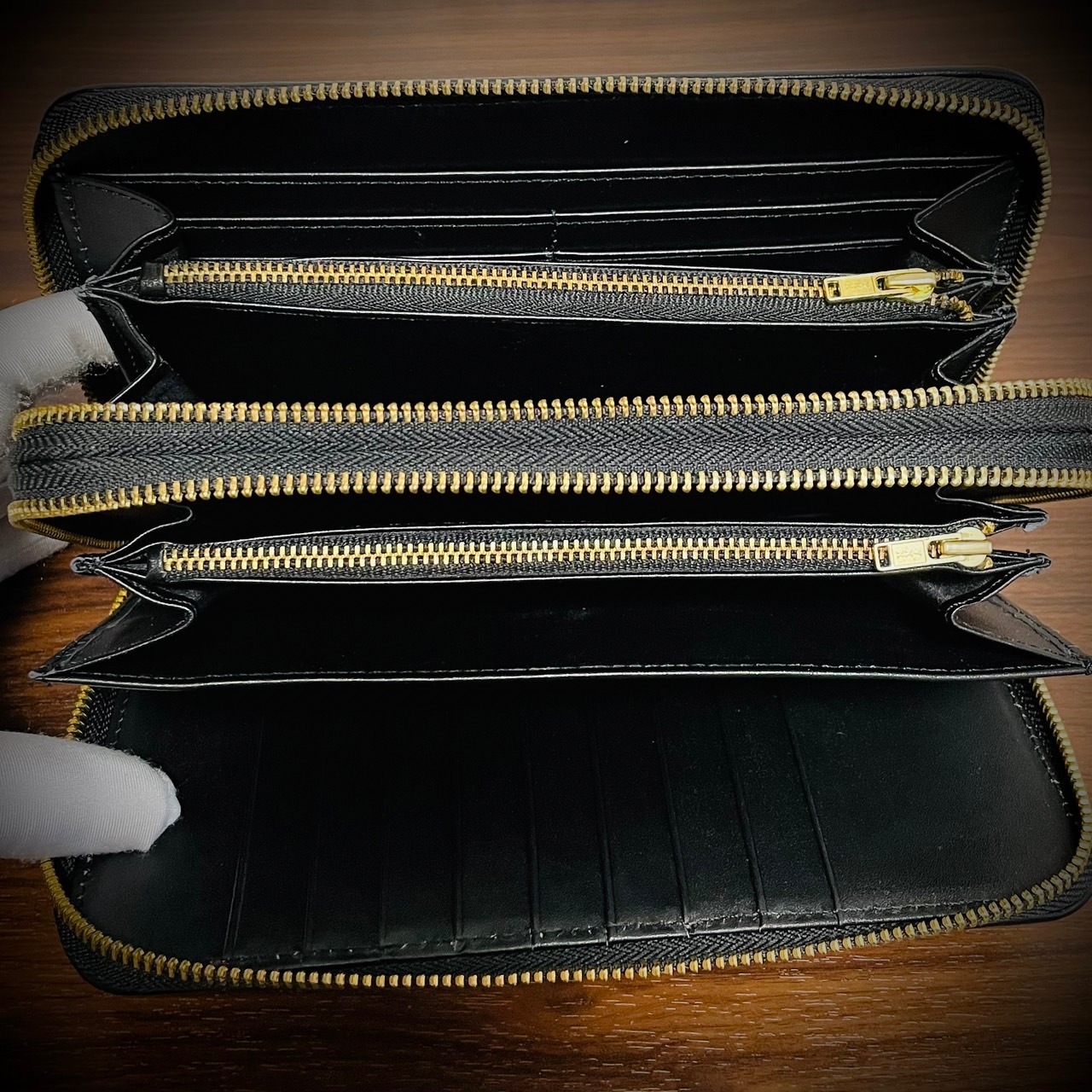 圧倒的な収納力 スタースティングレイ ダブルジッパー 長財布  