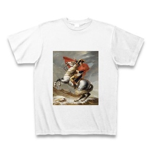 サン・ベルナール峠を越えるナポレオン・ボナパルト（ジャック＝ルイ・ダヴィッド ）：厳選名画Tシャツコレクション（ホワイト）
