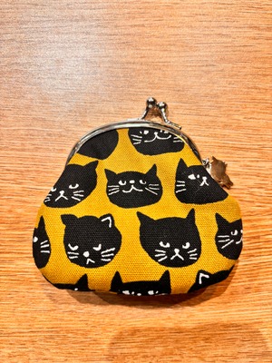 ハンドメイド がま口ポーチ 黒猫柄 イエロー ブルー 小物入れ 猫好き