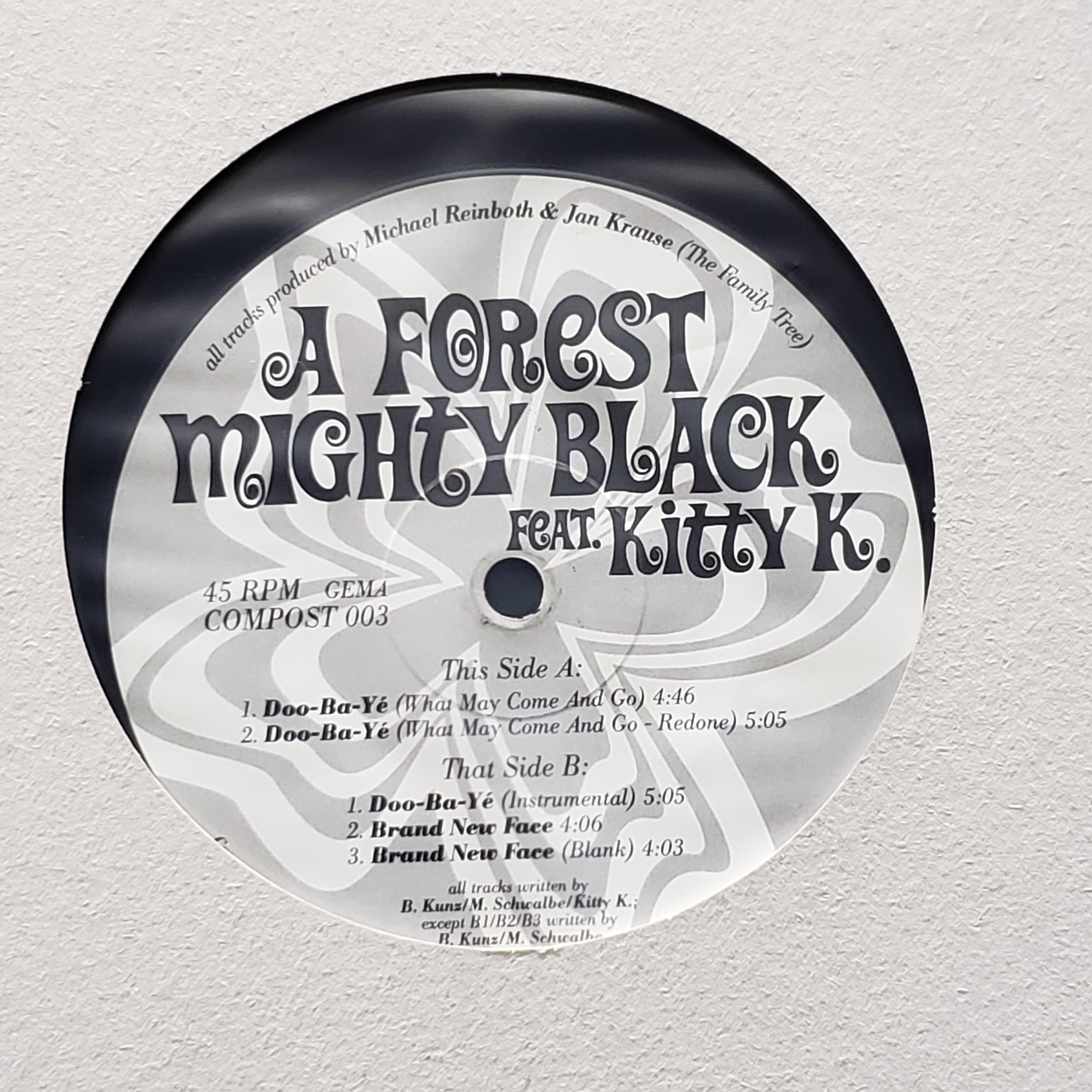 A Forest Mighty Black – Doo-Ba-Yé YMR KINGKONG