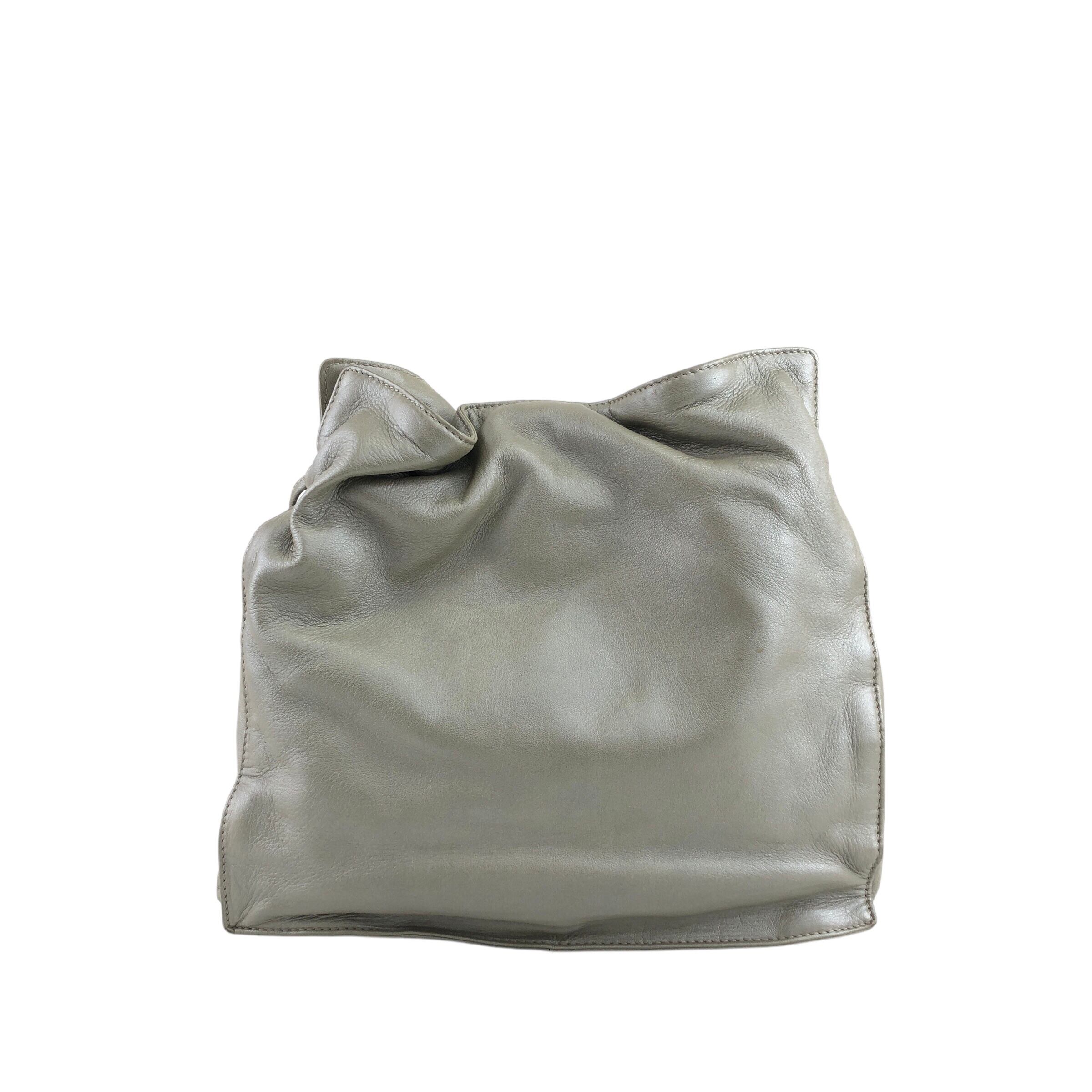 LOEWE ロエベ ショルダーバッグ メタリックグリーン アナグラム ナッパ