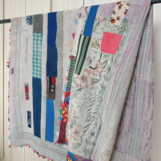 インド ヴィンテージカンタキルト VK004 | 140cm × 203cm