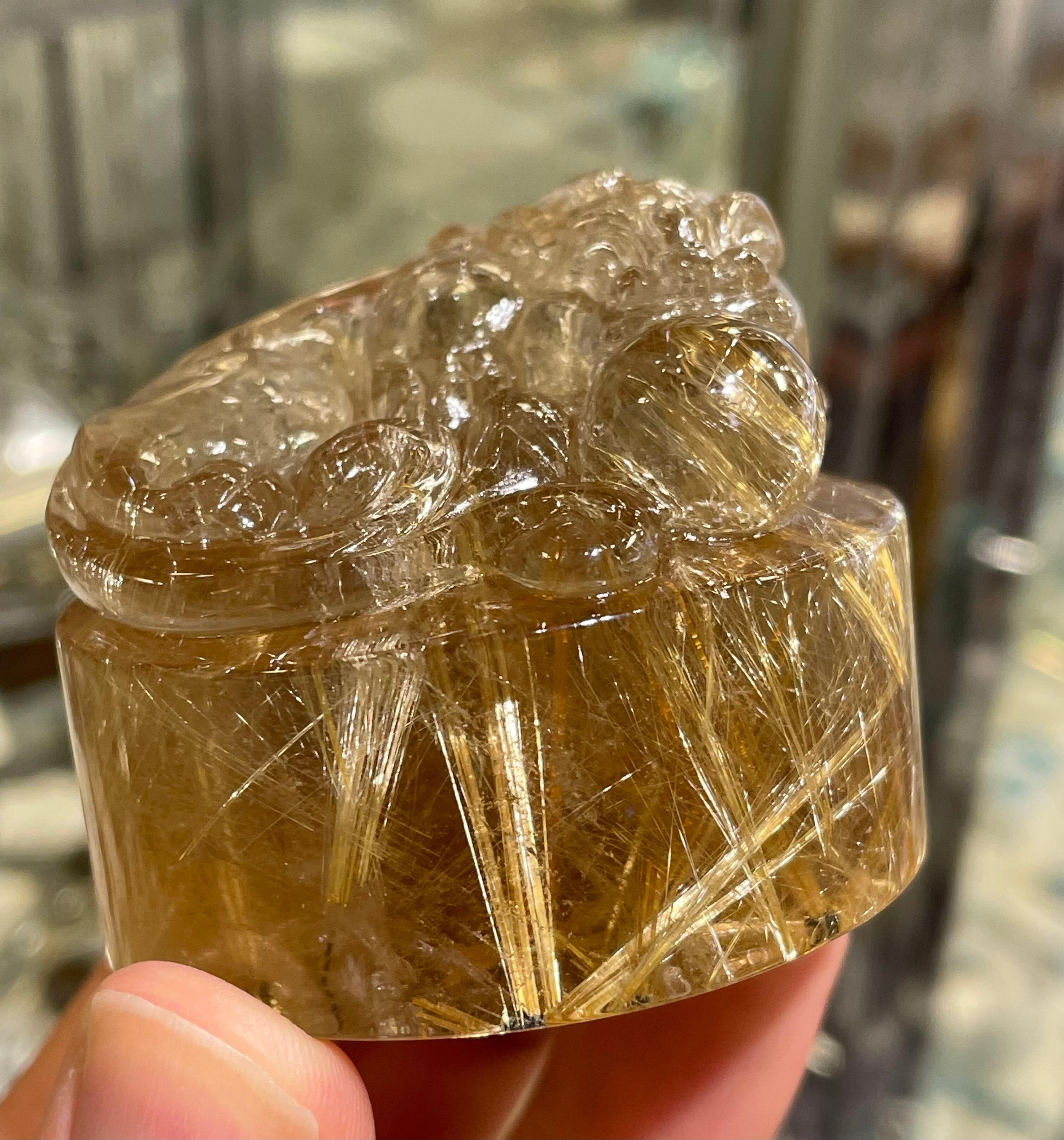 ヒキュウ　置物　最高品質ゴールドタイチンルチル水晶　貔貅　究極の逸品　特選　takaraishi