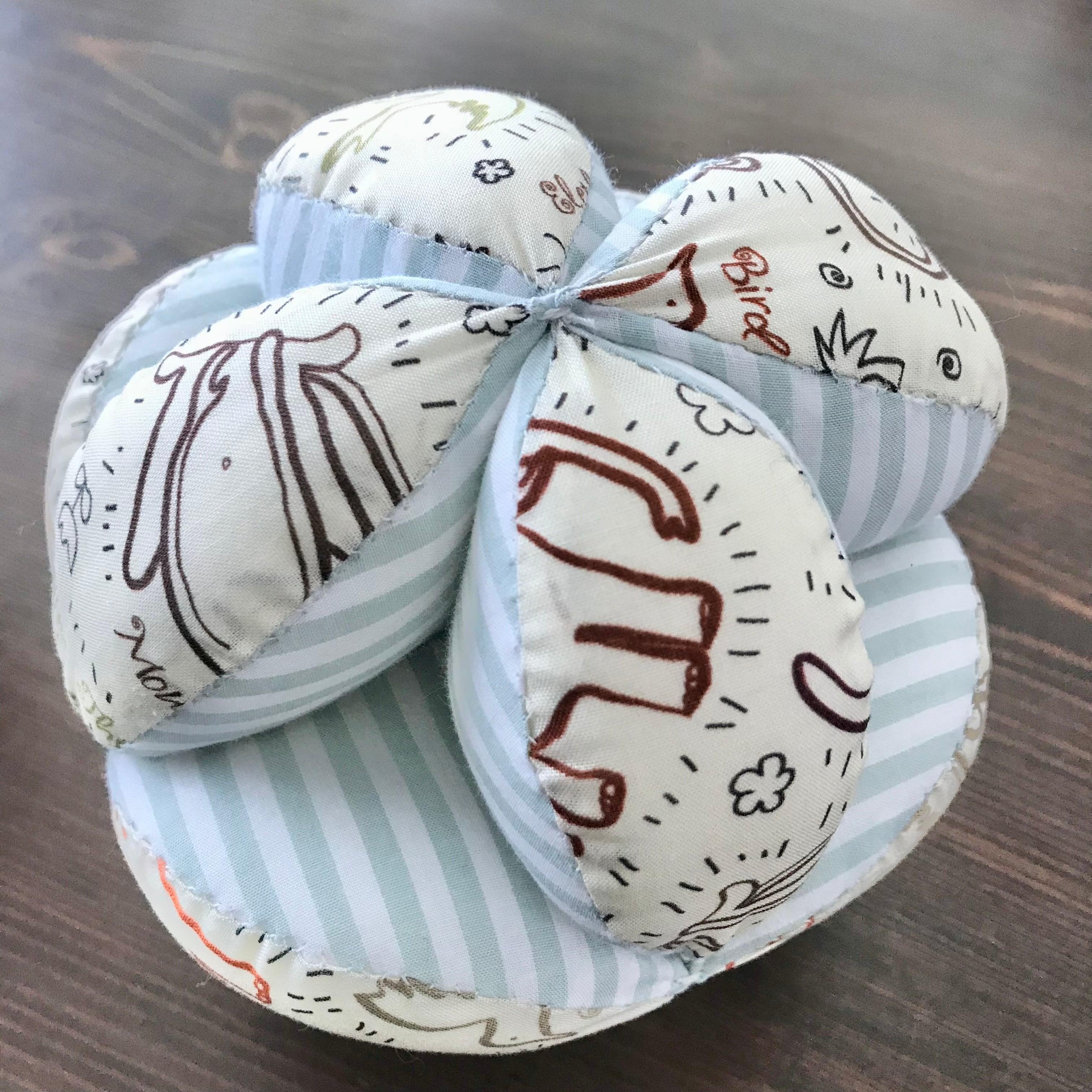 キッキングボール アニマル柄（水色）×ボーダー柄（薄緑） | BANDU PLUS