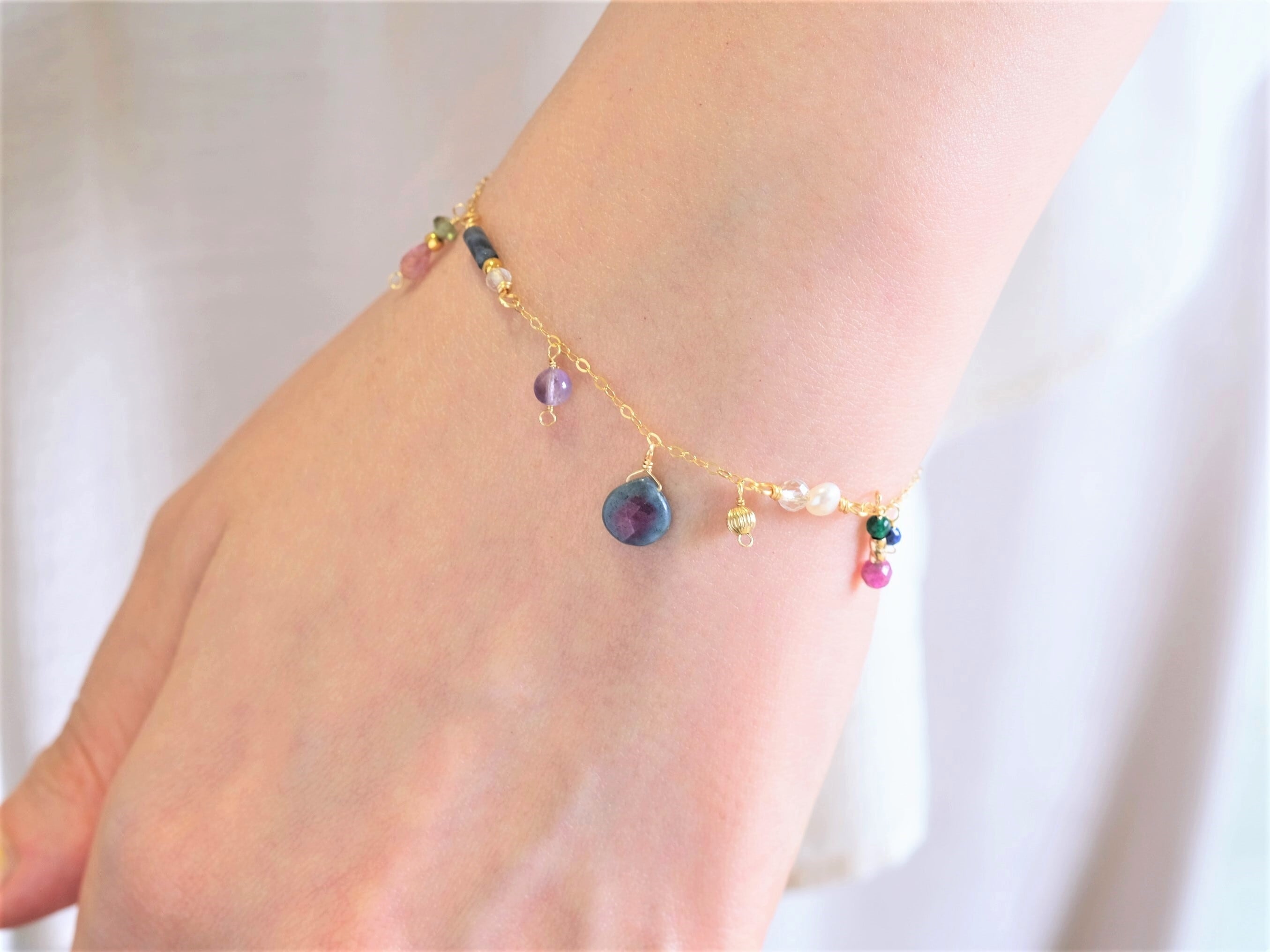 Ruby in zoisite bracelet：ルビーインゾイサイト　チェーンブレスレット　天然石　トルマリン×ラピスラズリ×クォーツ