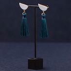 hakuji tassel　pierced earrings