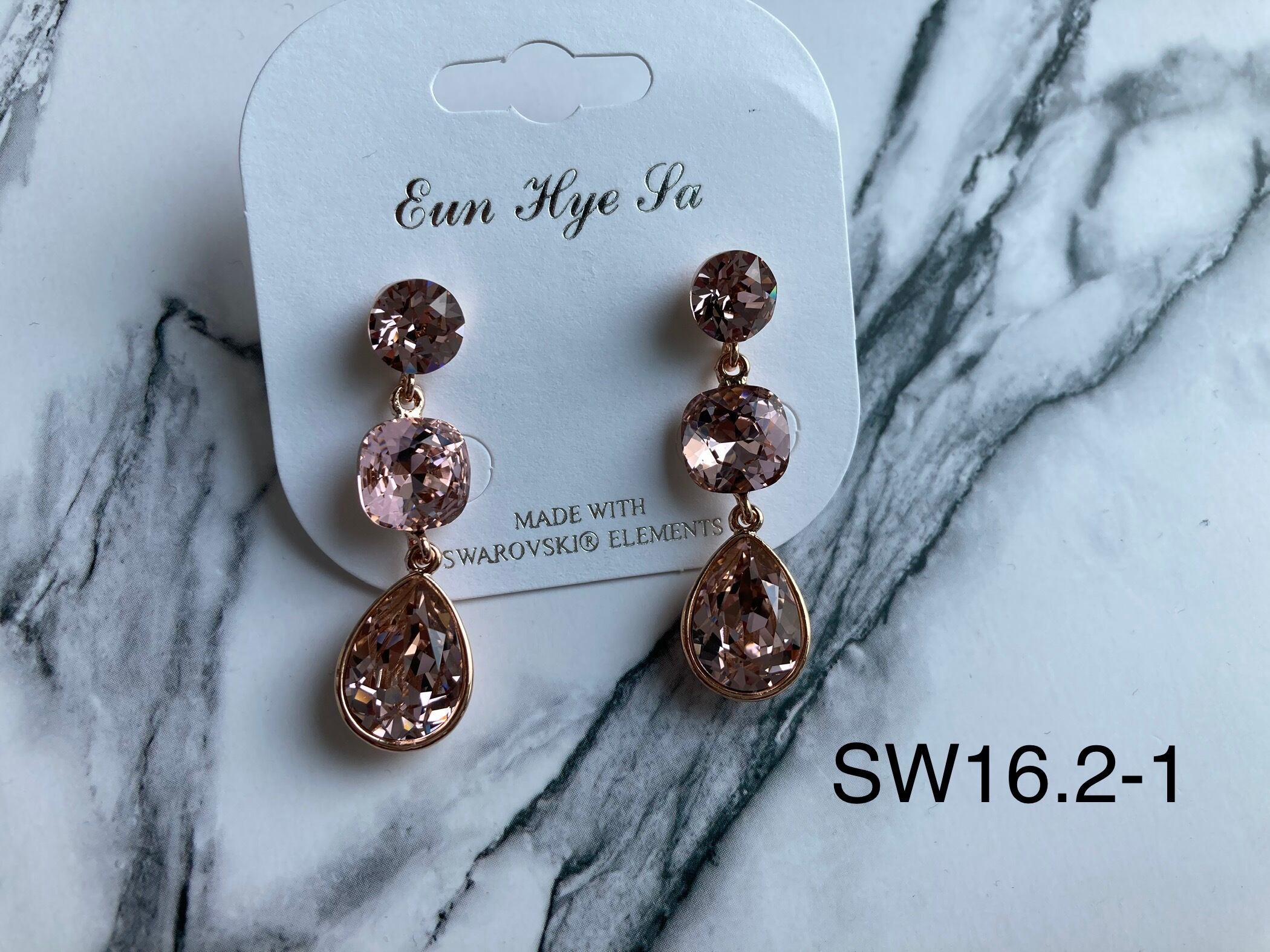 ピアスSWAROVSKI ピアス