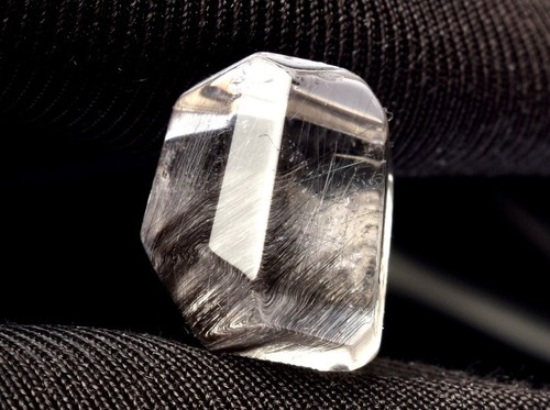 波に乗り、循環し、気づけば軽やかな自分になる守り石