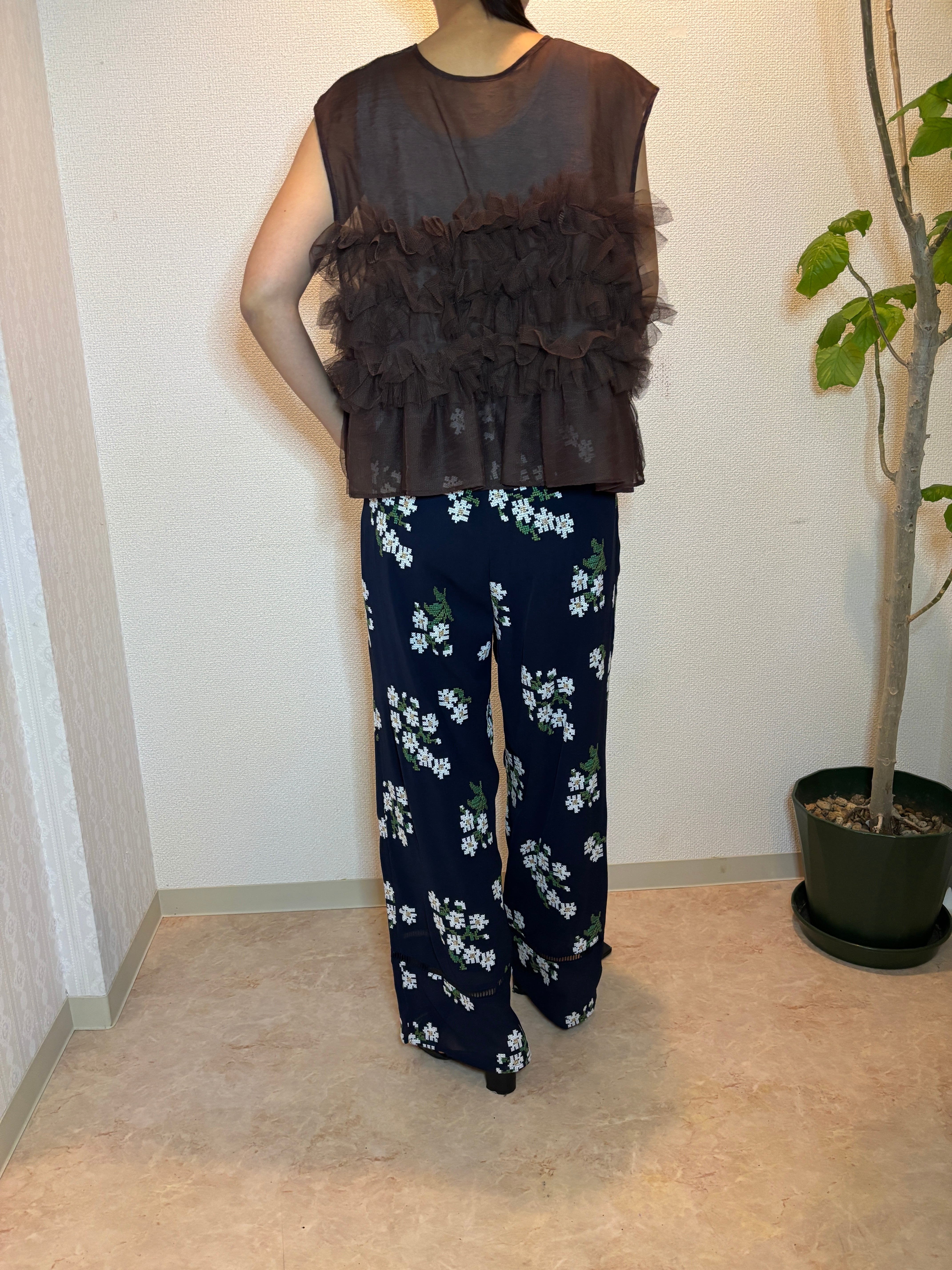 【m.】CHIGNON チュールフリルプルオーバー 送料無料>CHIGNON/チュールフリルプルオーバー/1652-213NH | I.B