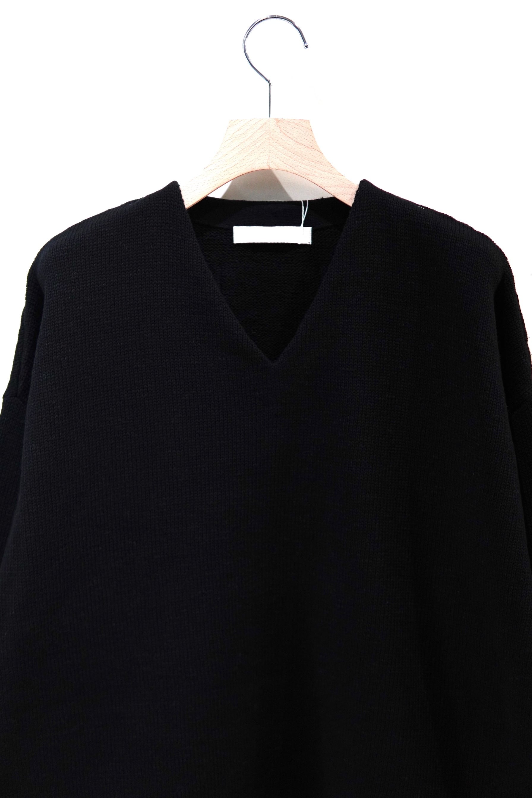 OUAT / V-NECK SWEATER | POETRY
