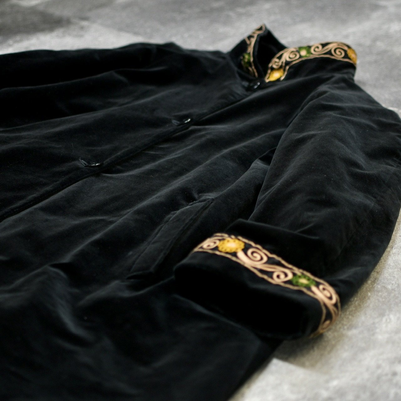 velour embroidery coat