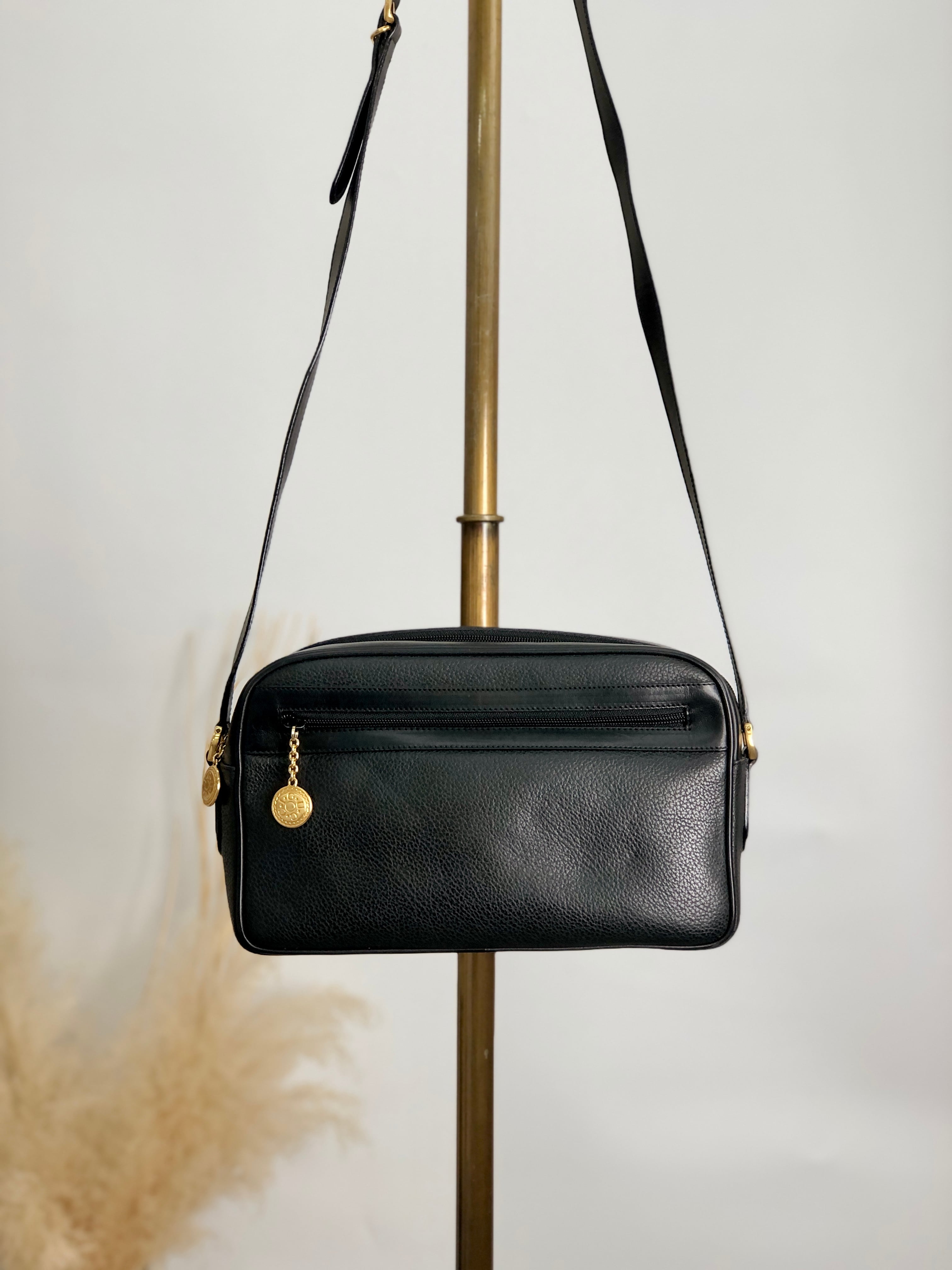 GUCCI グッチ ショルダーバッグ ブラック チャーム レザー vintage