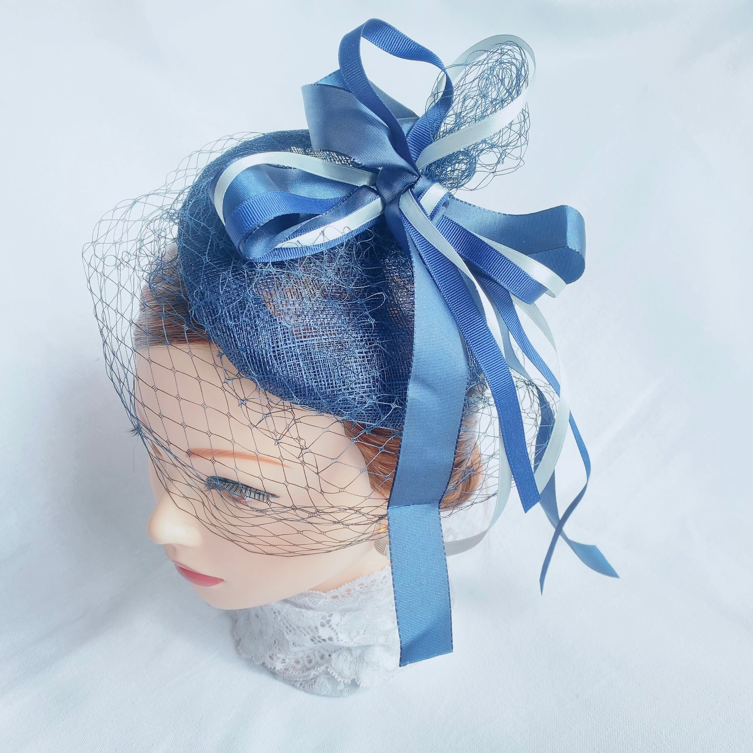 何色のドレスやお着物にも似合うトークハット