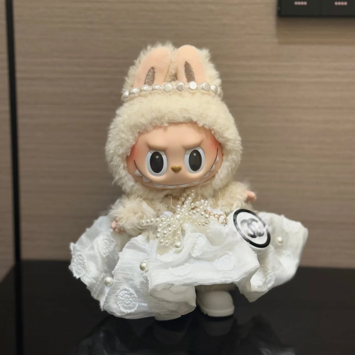 パール飾りが豪華なプリンセスドレス!上品 甘い 可愛い♡ Labubu 純白 ウェディングドレス プリンセス 3点セット 上質レース エレガント 上品 甘い 可愛い 15cm 17cm ラブブ 着せ替え フォーマル ラブブ