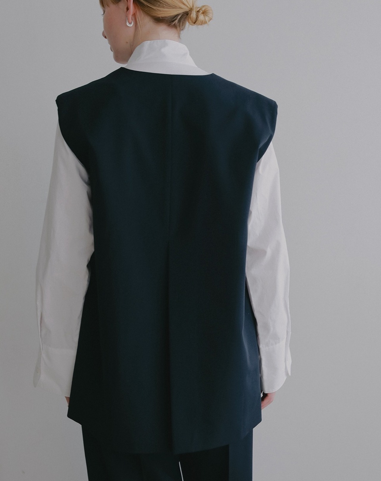 MANOF COLLARLESS GIRET NAVY