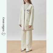 雪融けの庭を歩く朝：花びらコート《XU0259》