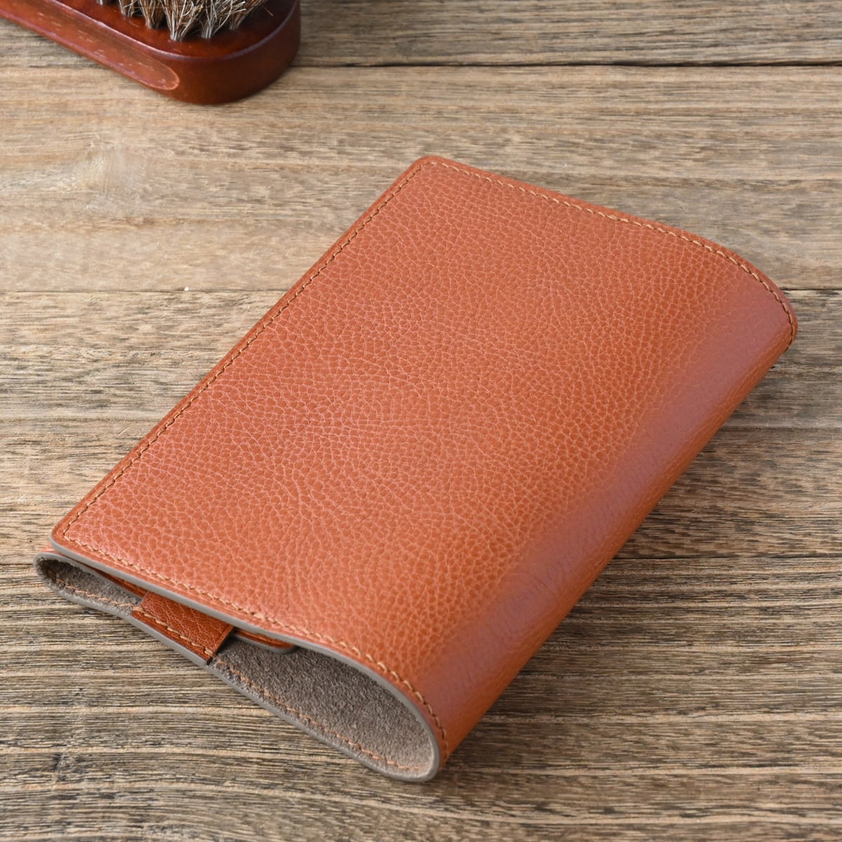 手縫い仕立てのブックカバー 文庫本サイズ イタリアンレザー