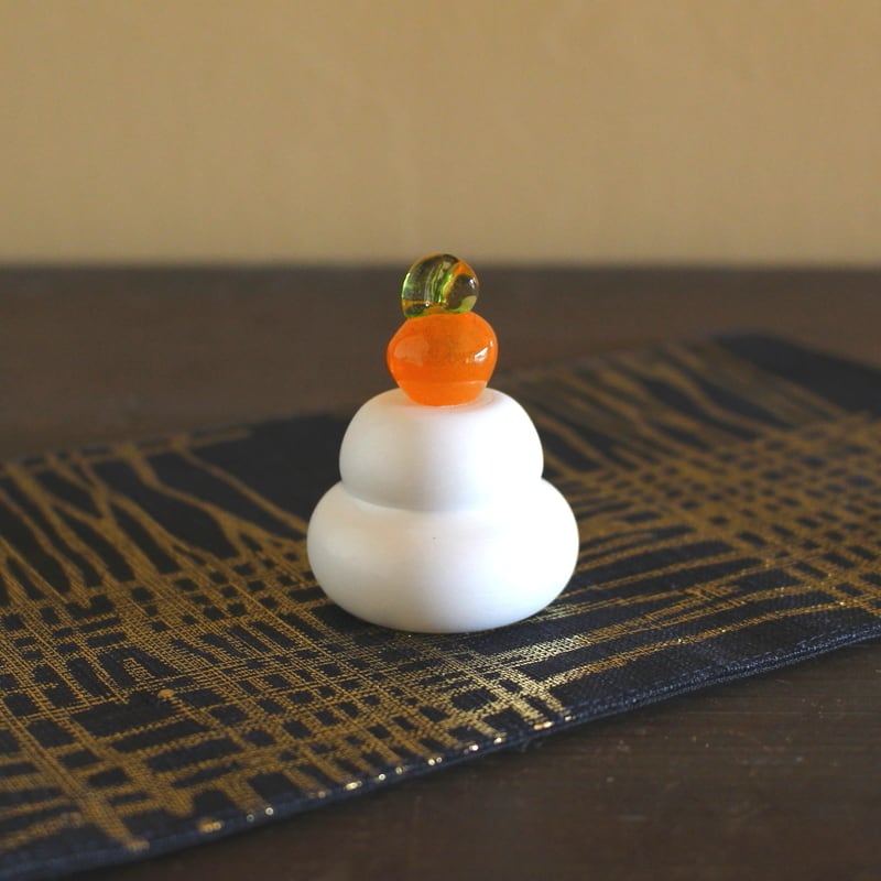 毎年使えるガラスのミニ鏡餅