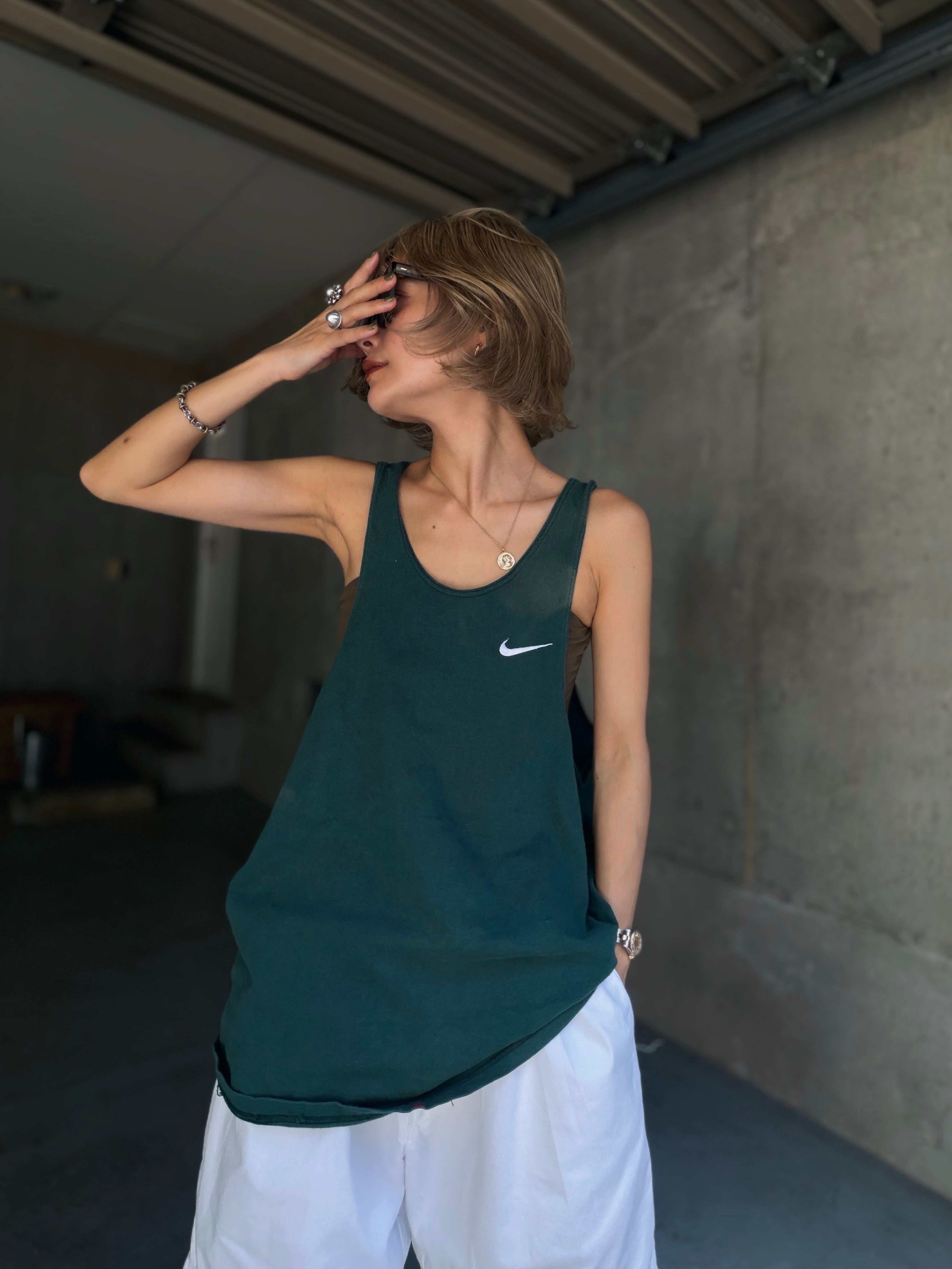 (CS2170)90‘s NIKE embroidery logo tank top made in USA
