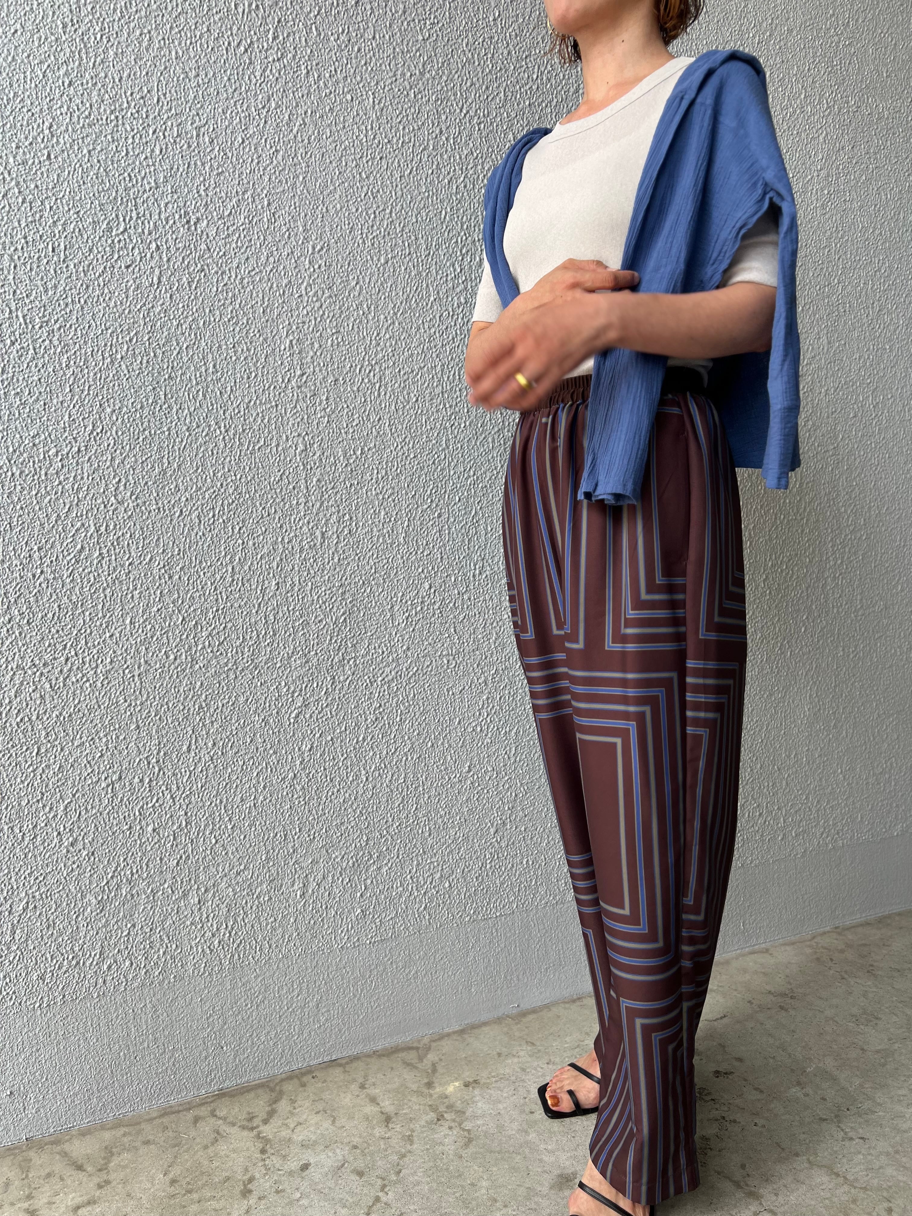 【CHIGNON】3454-026MK オリジナルスクエアパネル柄パンツ