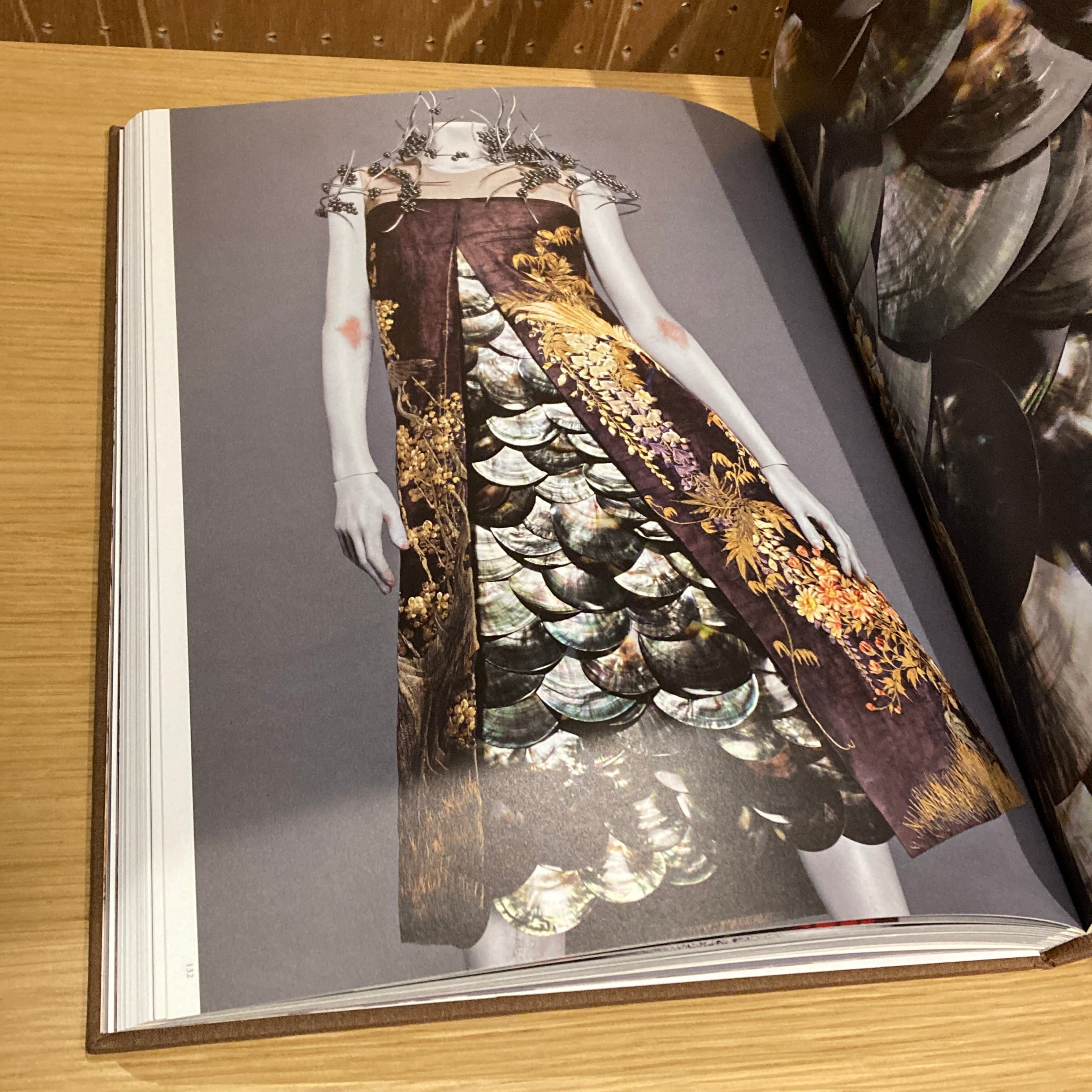 ALEXANDER McQUEEN SAVAGE BEAUTY /洋書 Alexander Mcqueen: Savage Beauty / Andrew Bolton | 百年