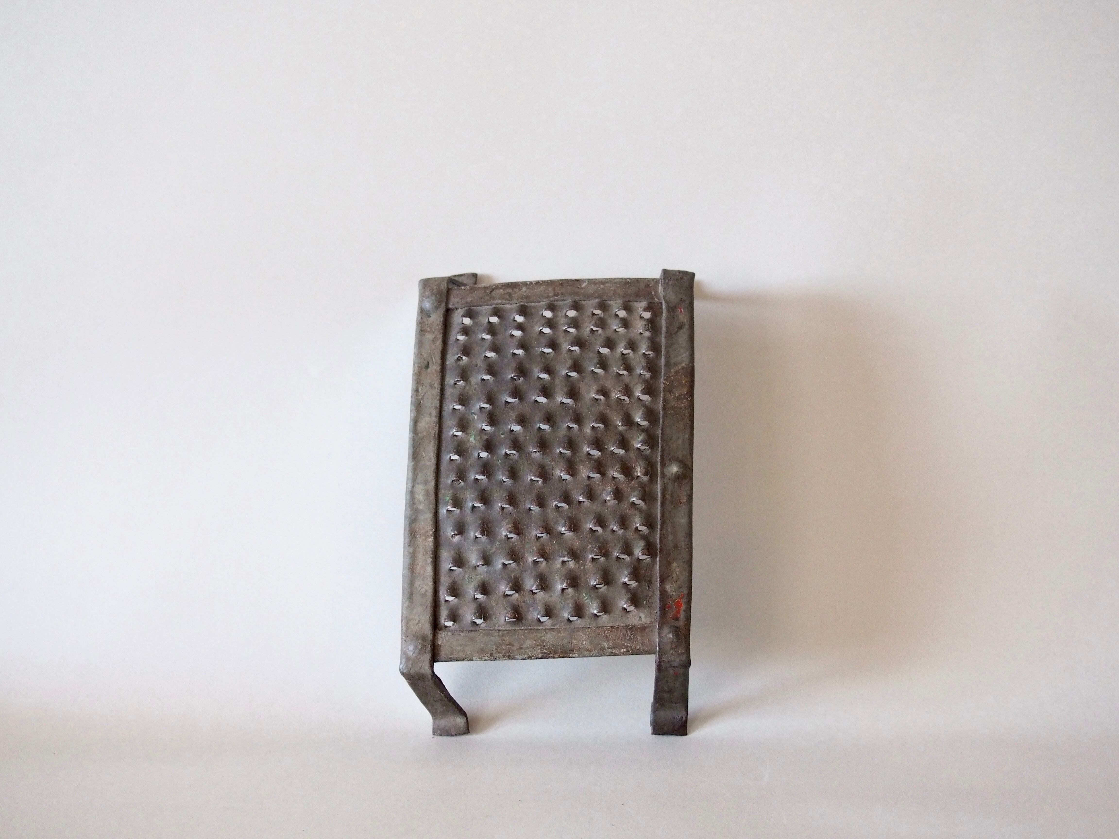 INDIA - OLD GRATER