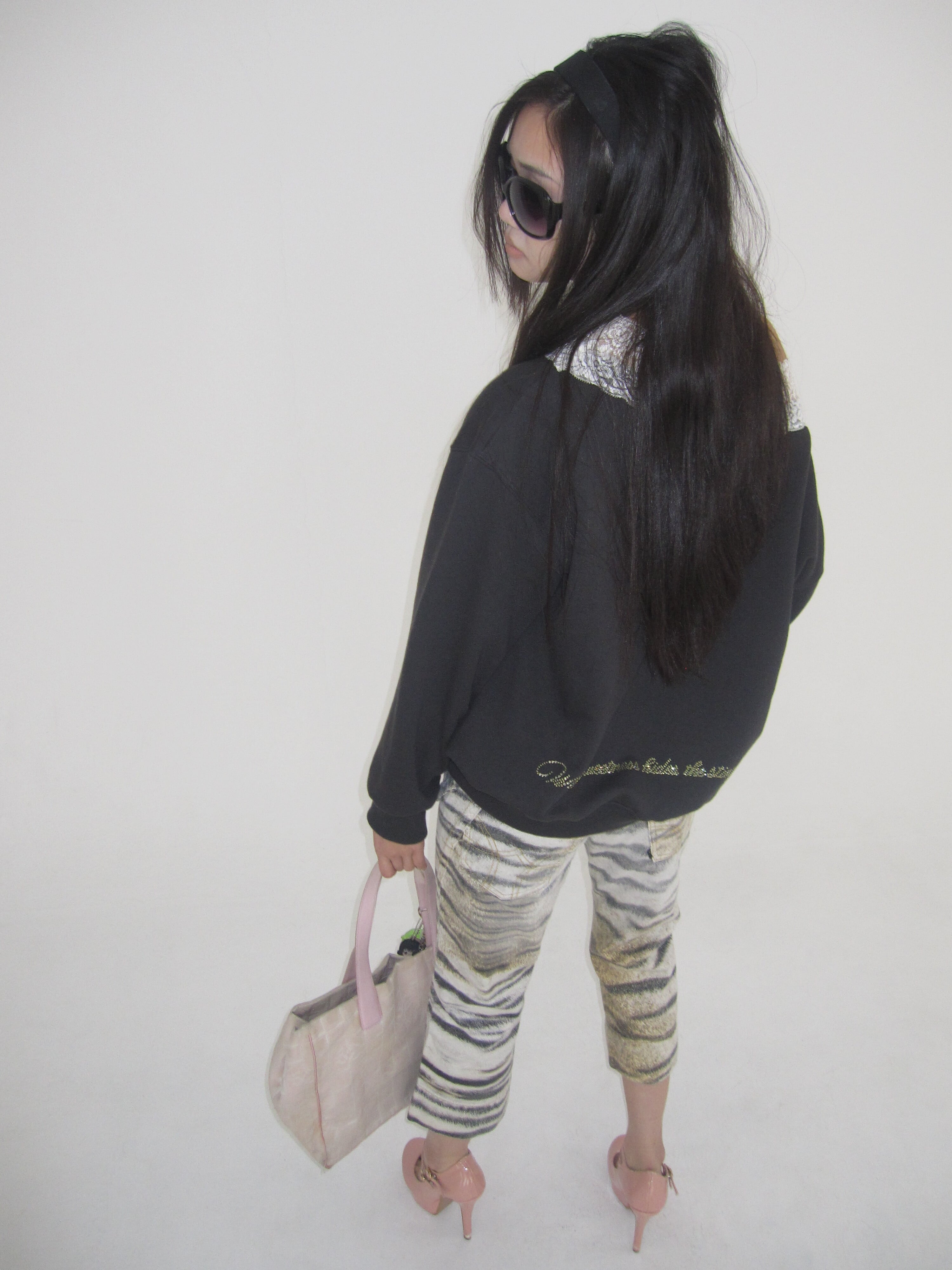 Dlys Off shoulder sweat shirts charcoal | n.k atelier
