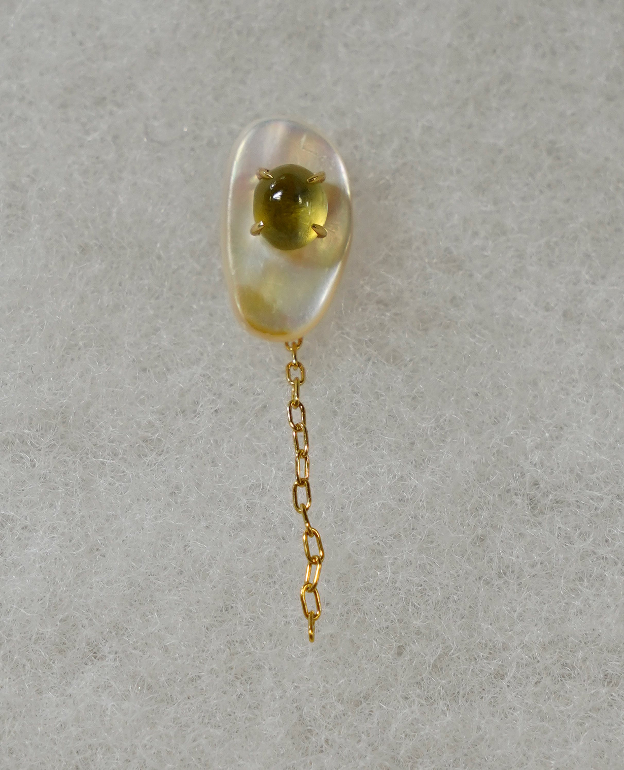 (SV)Thalatta pierced(Chrysoberyl Cat's-Eye)